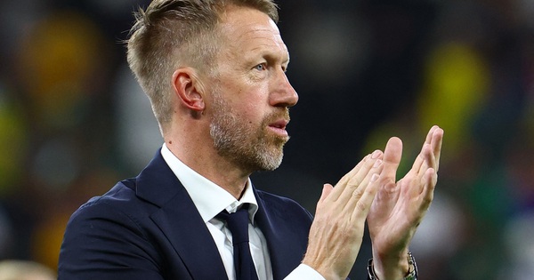 HLV Graham Potter chảy máu tai sau trận thắng Tunisia: Cú sốc giữa niềm vui chiến thắng - hình ảnh - 789betgame.com