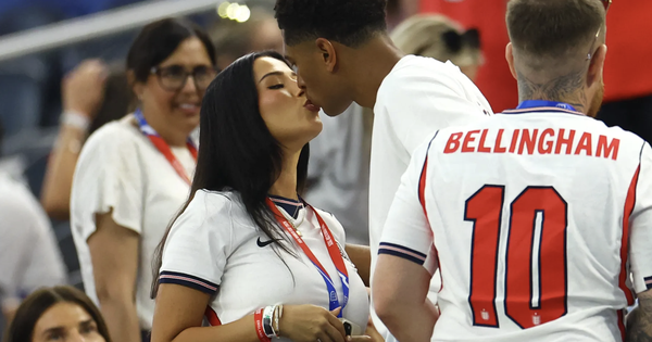 Chuyện ‘yêu’ tại World Cup 2026: Đội tuyển Anh cấm WAGs, Messi – Ronaldo thì sao? - hình ảnh - 789betgame.com