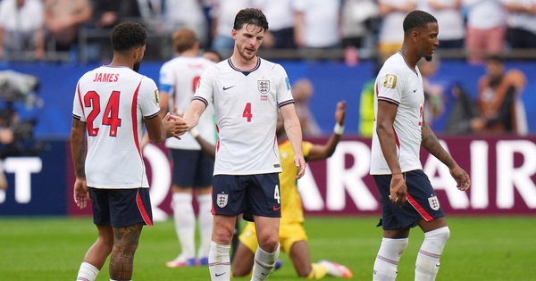 Declan Rice gây lo lắng cho đội tuyển Anh, HLV Tuchel cho cầu thủ đi chơi golf - hình ảnh - 789betgame.com