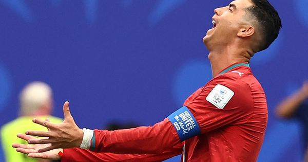 Đến lúc Ronaldo nên ngồi dự bị? - hình ảnh - 789betgame.com