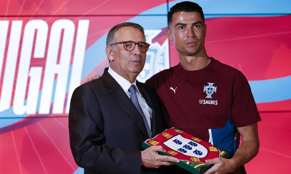 789BET cược bóng đá: Ronaldo nhận quốc kỳ từ Tổng thống, hướng đến ngôi vô địch World Cup 2026 - hình ảnh - 789betgame.com
