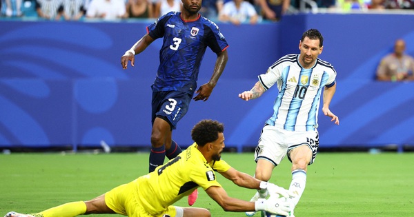 Khoảnh khắc thủ thành Vozinha chặn đứng cú sút của Messi gây sốt: Đỉnh cao đời người! - hình ảnh - 789betgame.com