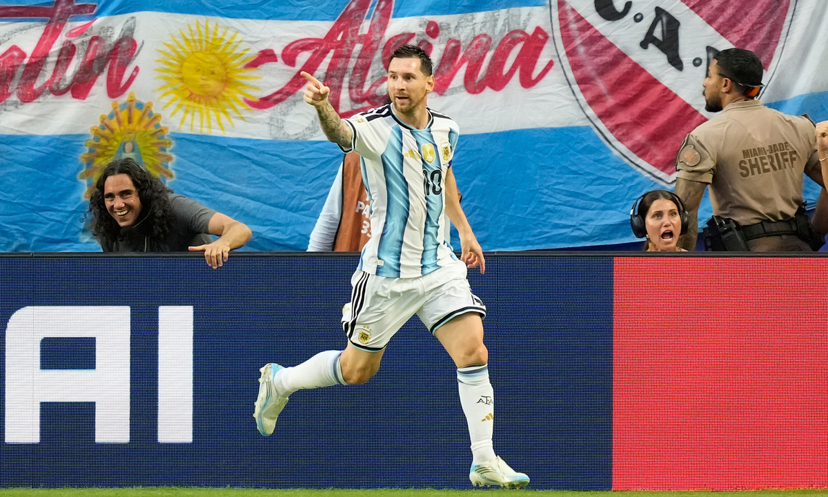 789BET cược bóng đá: Messi xô đổ kỷ lục World Cup, Argentina vào tứ kết - hình ảnh - 789betgame.com
