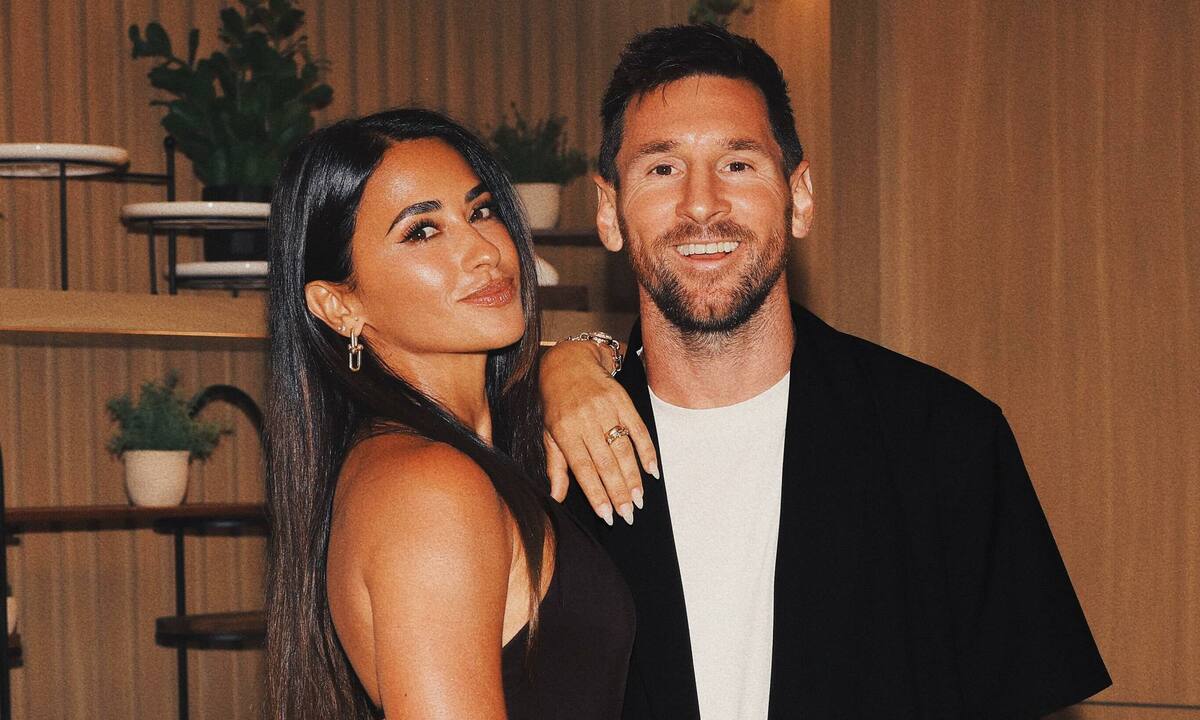 Ba thập niên bên nhau của Messi và vợ người mẫu: Hành trình tình yêu từ thuở ấu thơ - hình ảnh - 789betgame.com